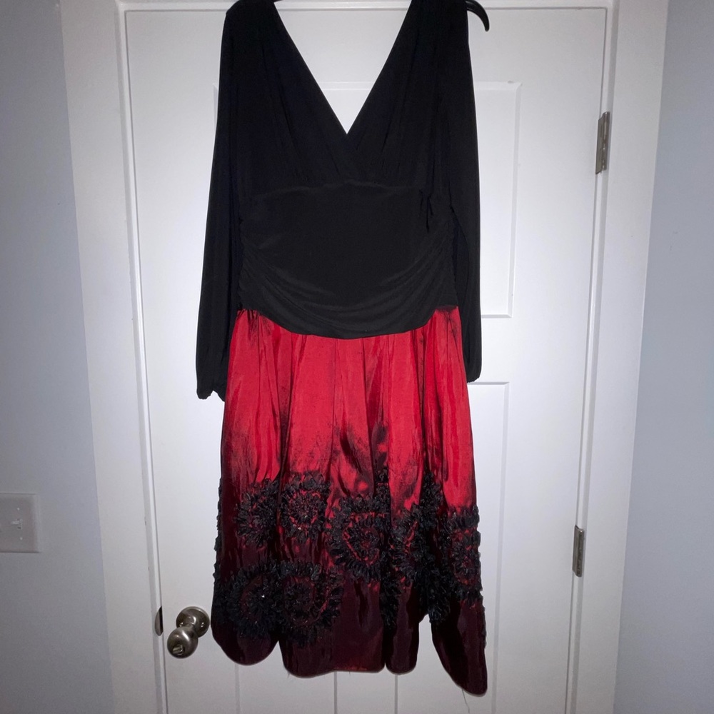 SL Fashions Cocktail Dress. Size 14.